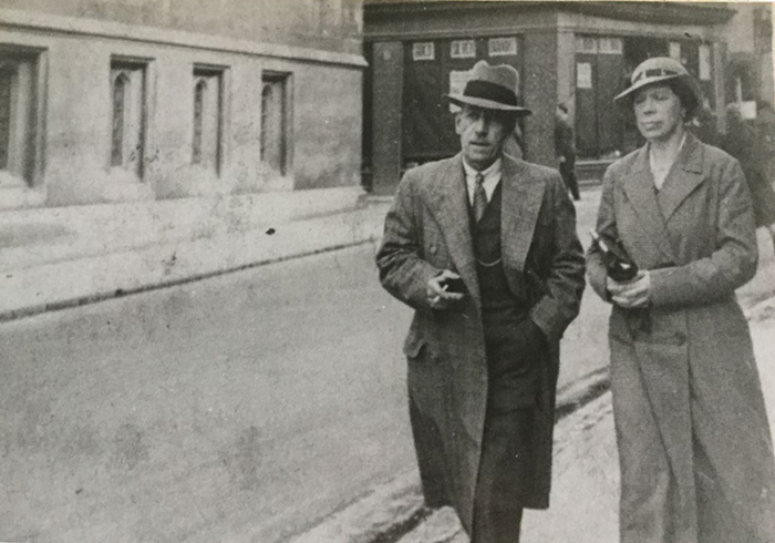 Walking Picture, Topical Pictures, St Andrews St Cambridge 1930s